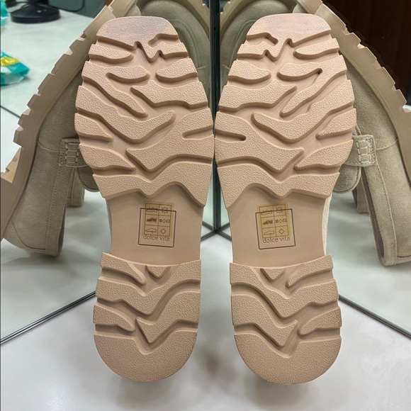 Dolce Vita Cream/Tan Suede Penny Loafers NWOT Size 9 - Picture 7 of 8